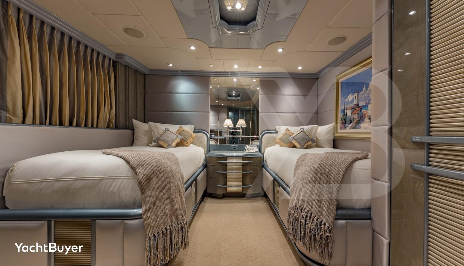 I LOVE THIS BOAT