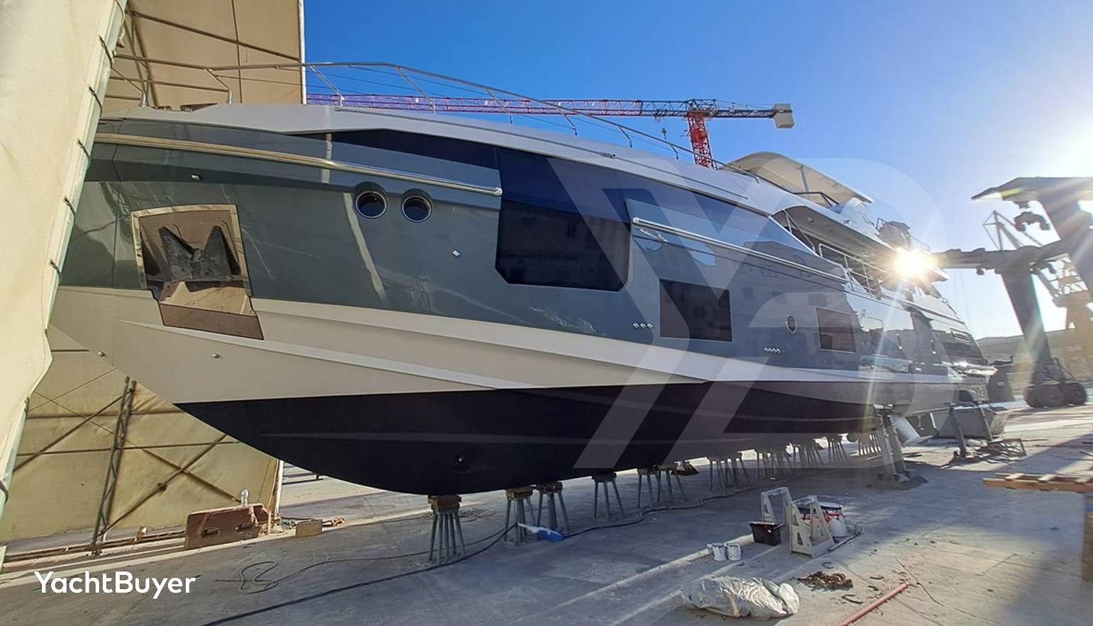 AZIMUT GRANDE 27 METRI  2020