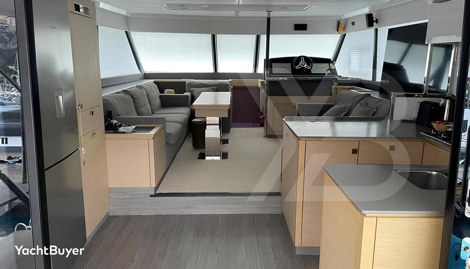 FOUNTAINE PAJOT MY6