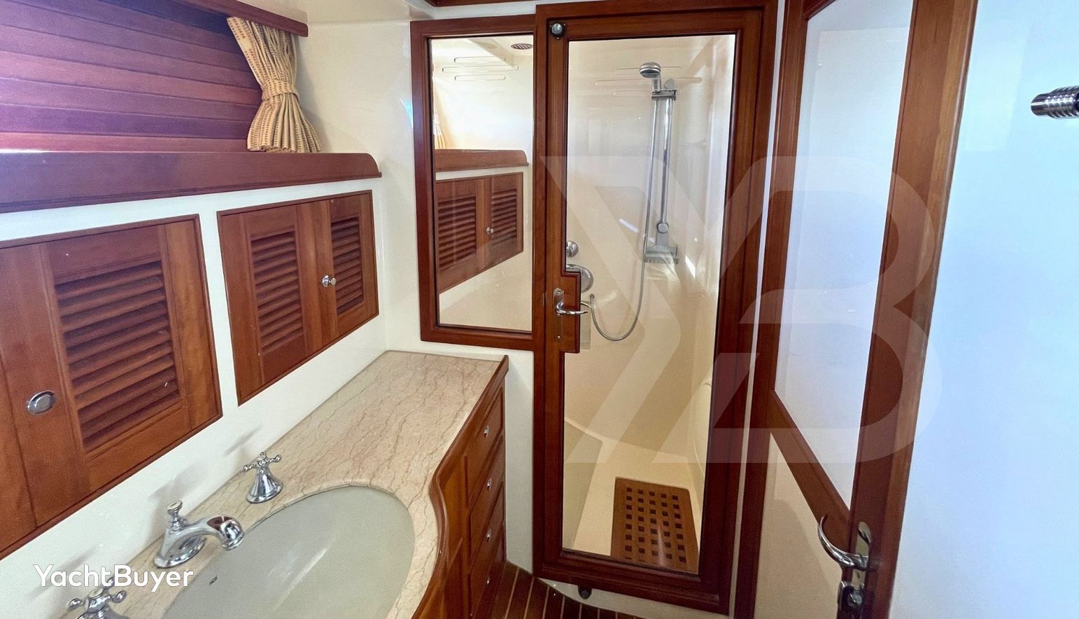 Latitude 20