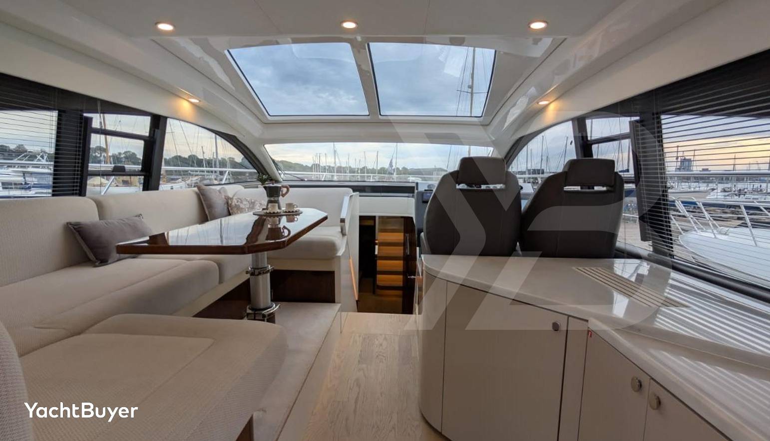 Tender Garage & Hi/Lo Swimplatform