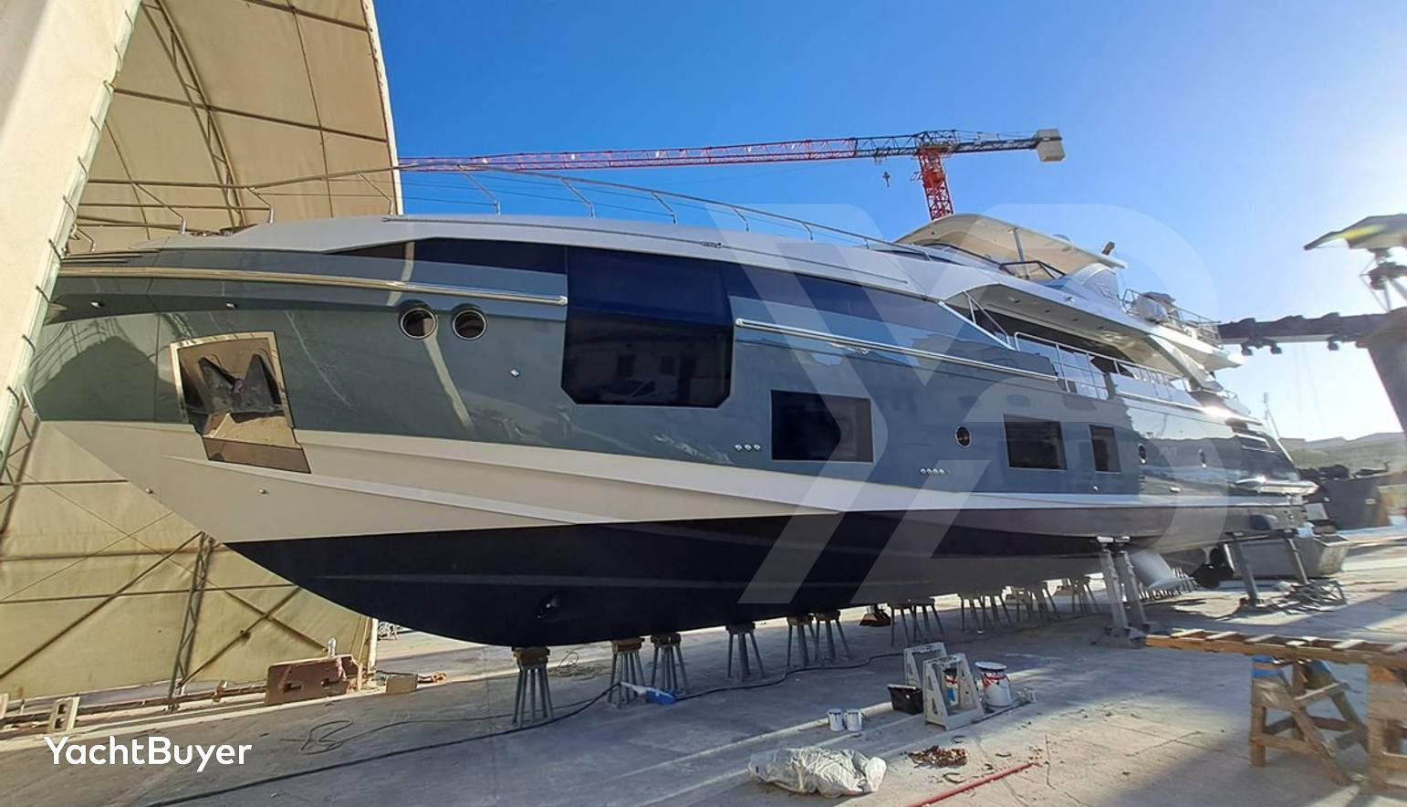 AZIMUT GRANDE 27 METRI  2020