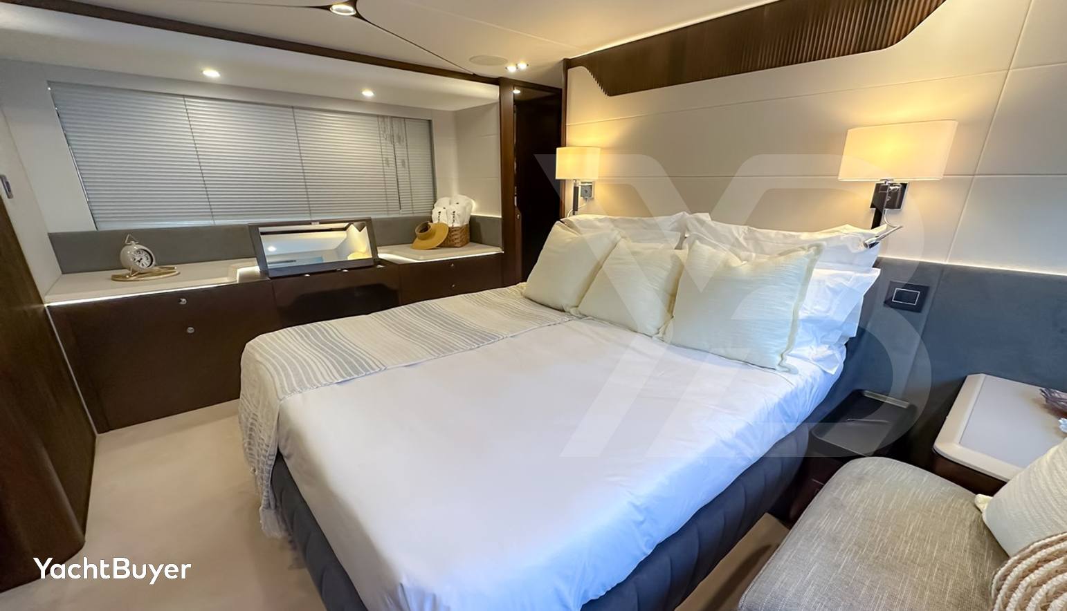 FAIRLINE PHANTOM