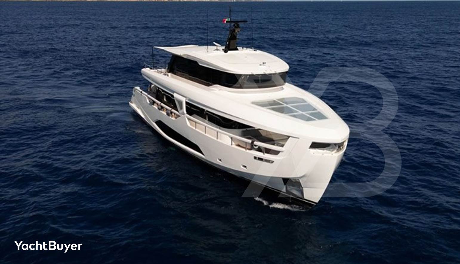 FERRETTI INFYNITO 90