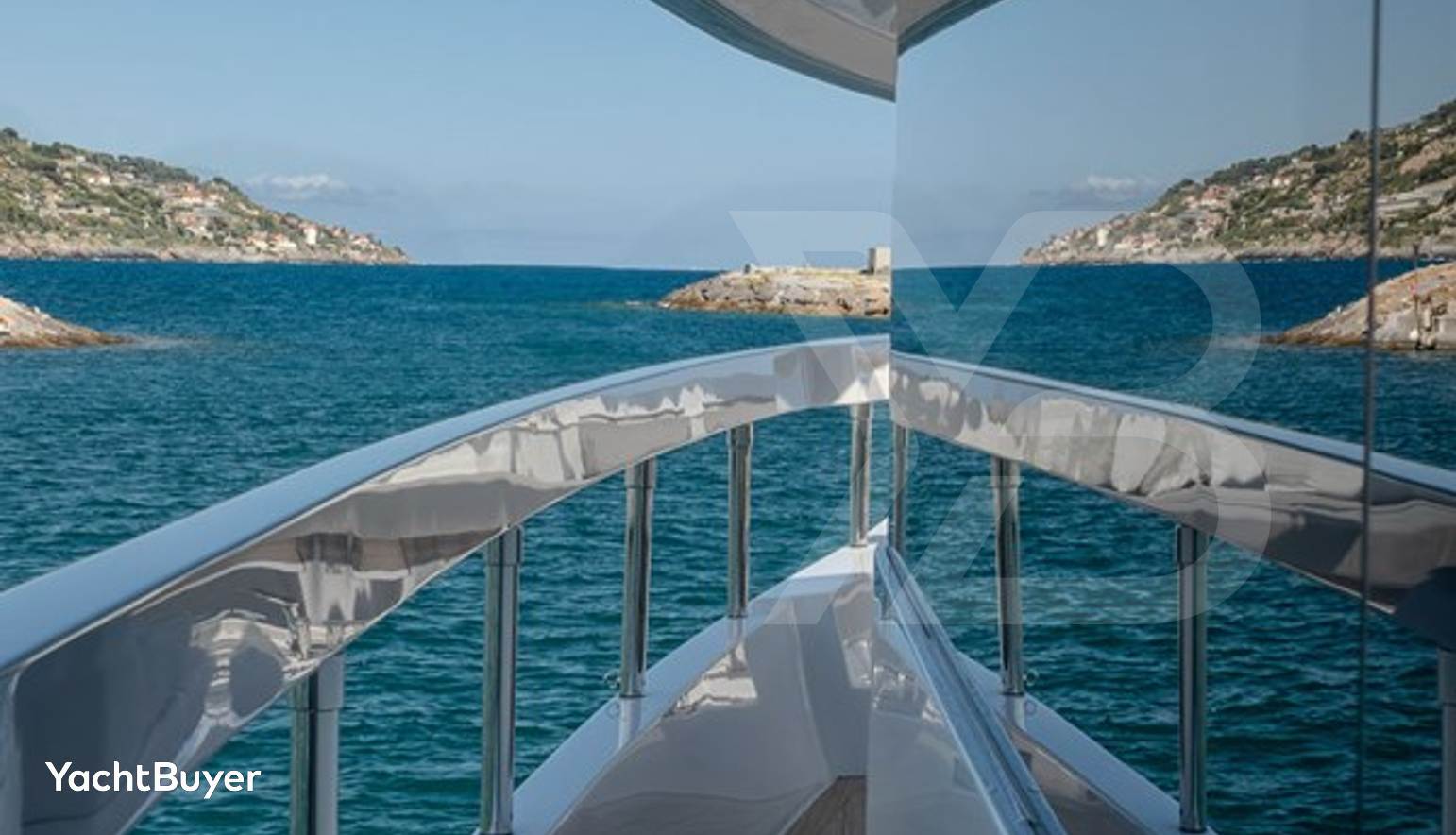 FERRETTI INFYNITO 90