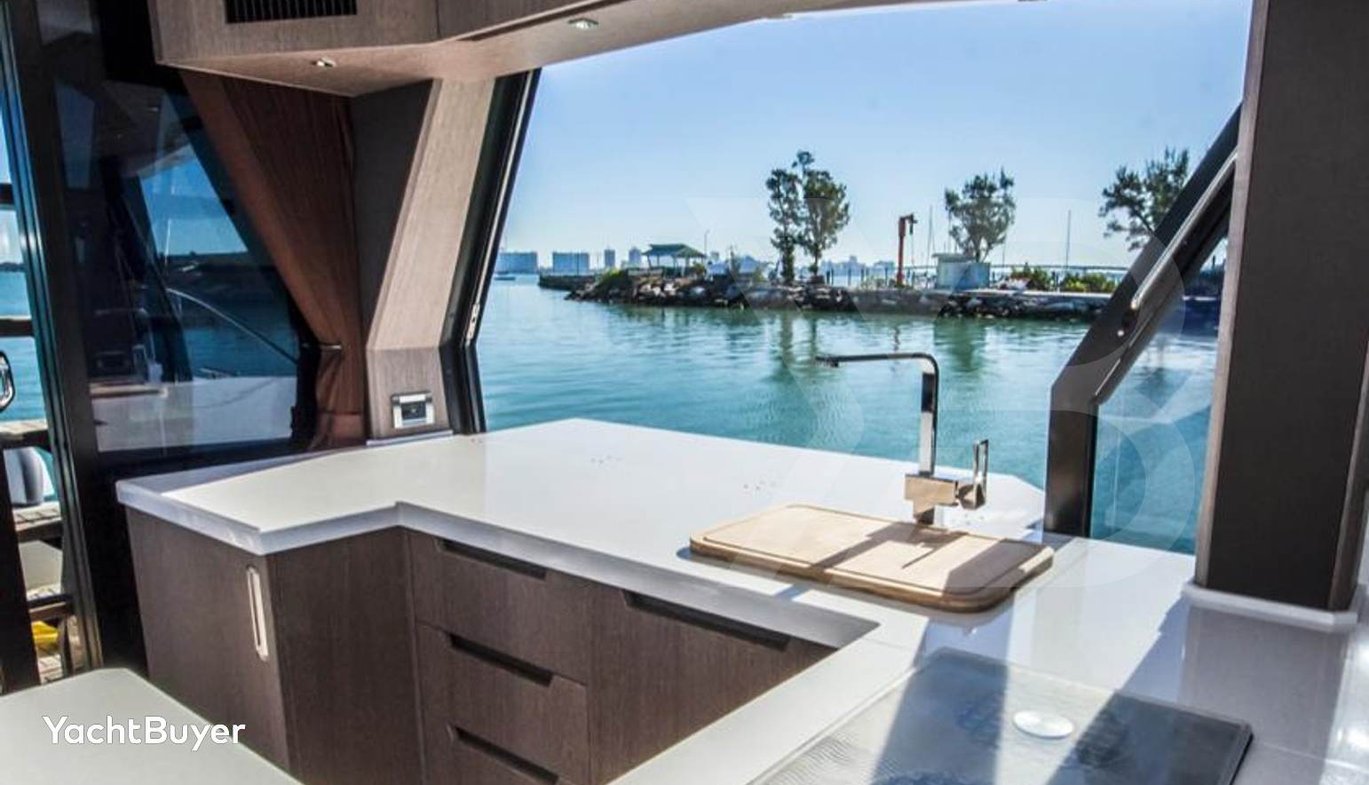 Galeon 510 SKY