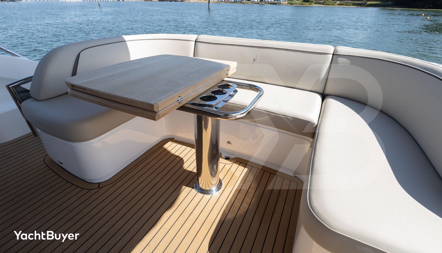 3 CABIN DECK VERSION