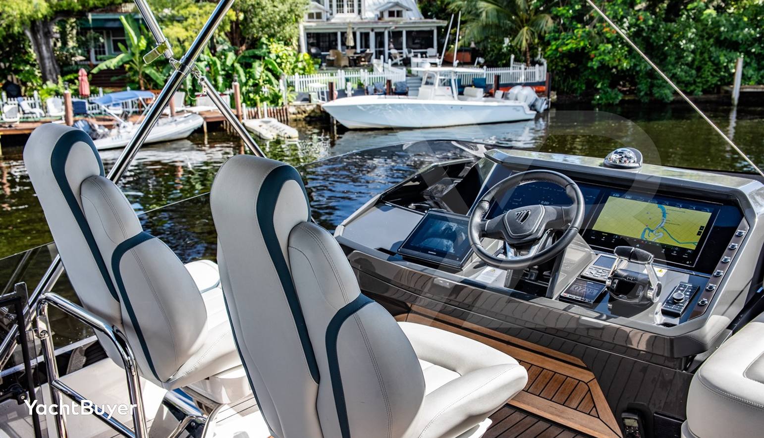 FAIRLINE PHANTOM