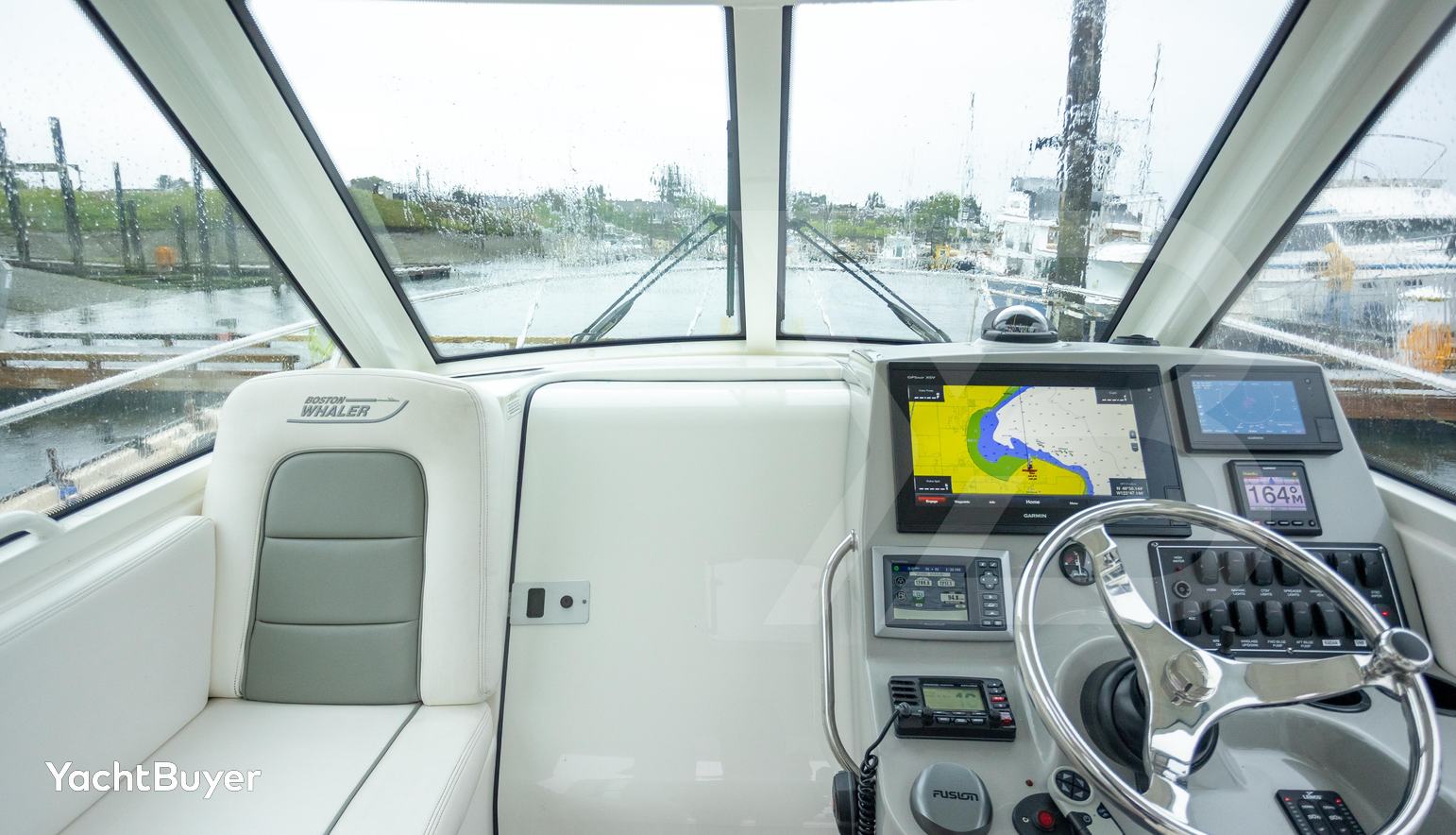 Boston Whaler 285