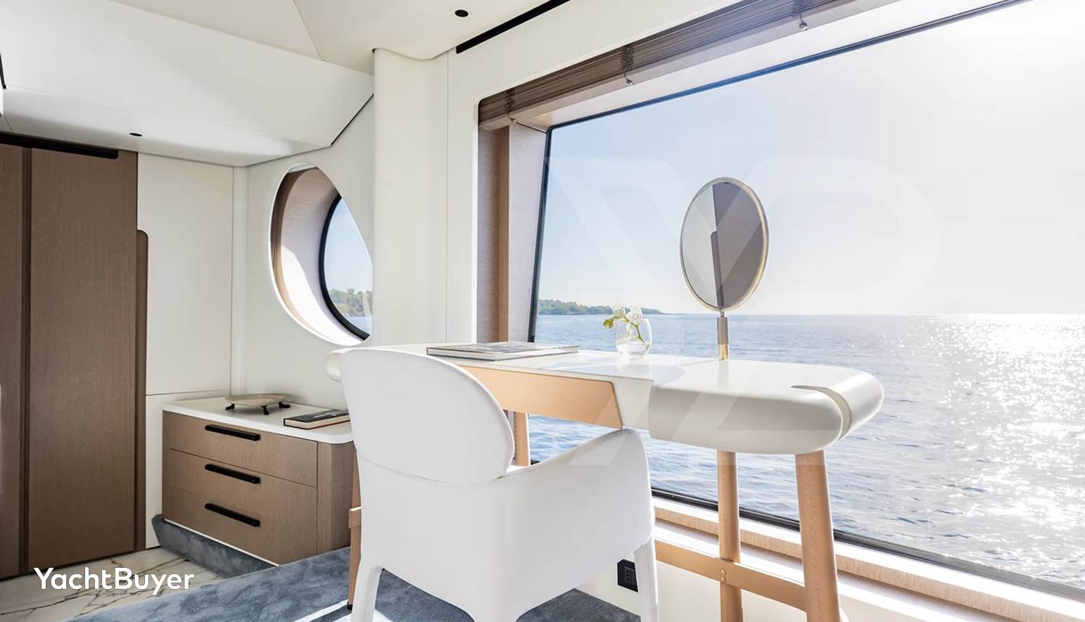 AZIMUT GRANDE 26 M
