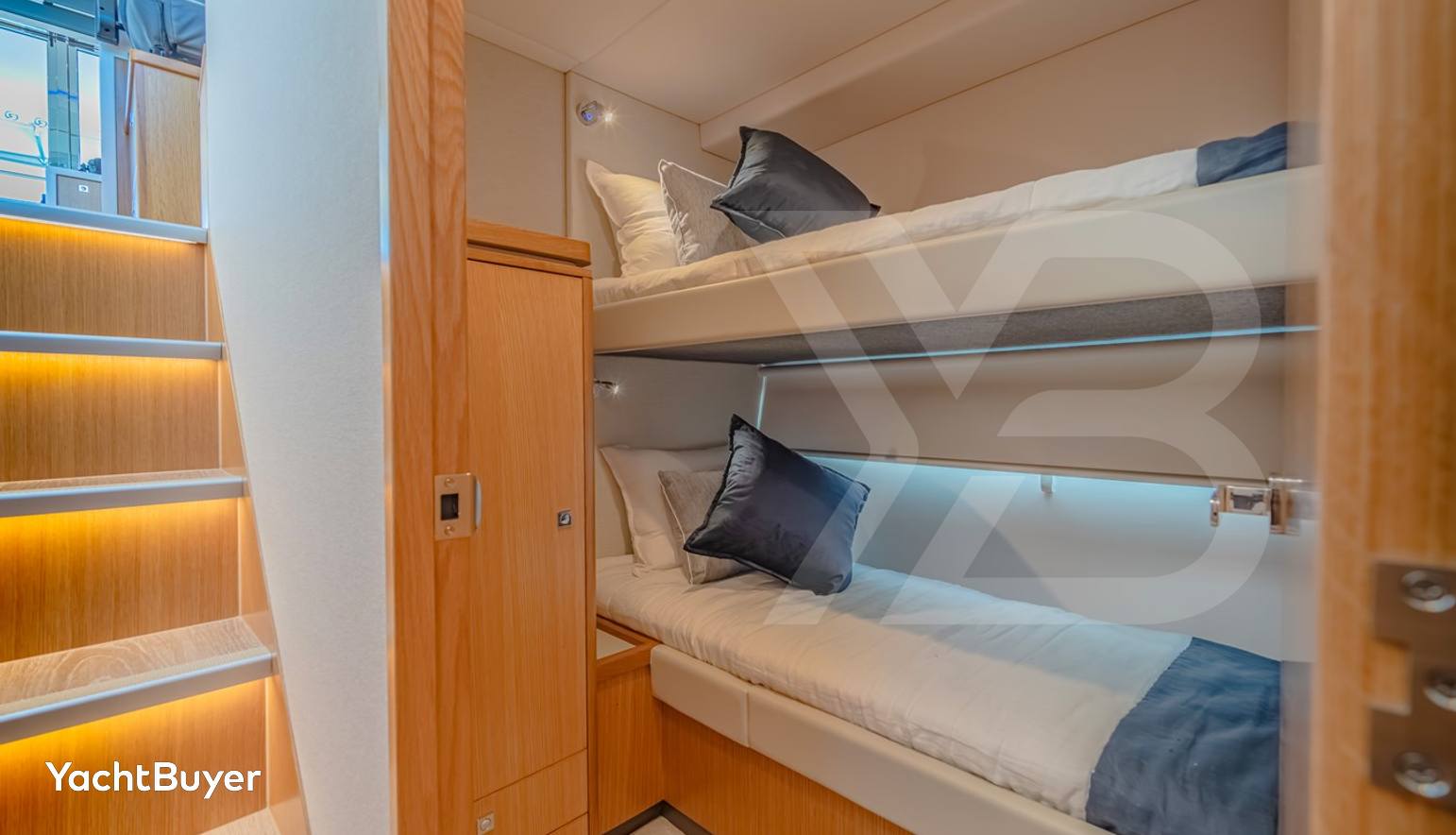 RIVIERA 4600 SY