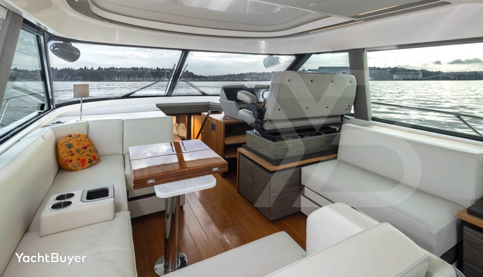 TIARA C49 COUPE