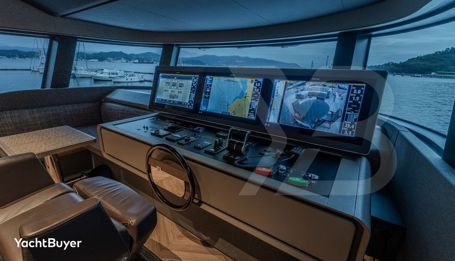 FERRETTI INFYNITO 90