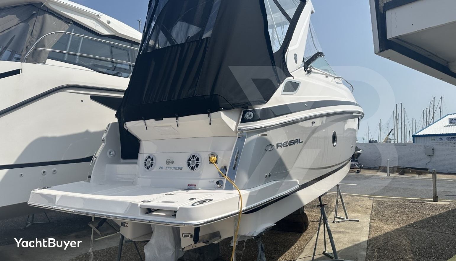 Neu: 28 Express - Spring Sales, save 21.000€