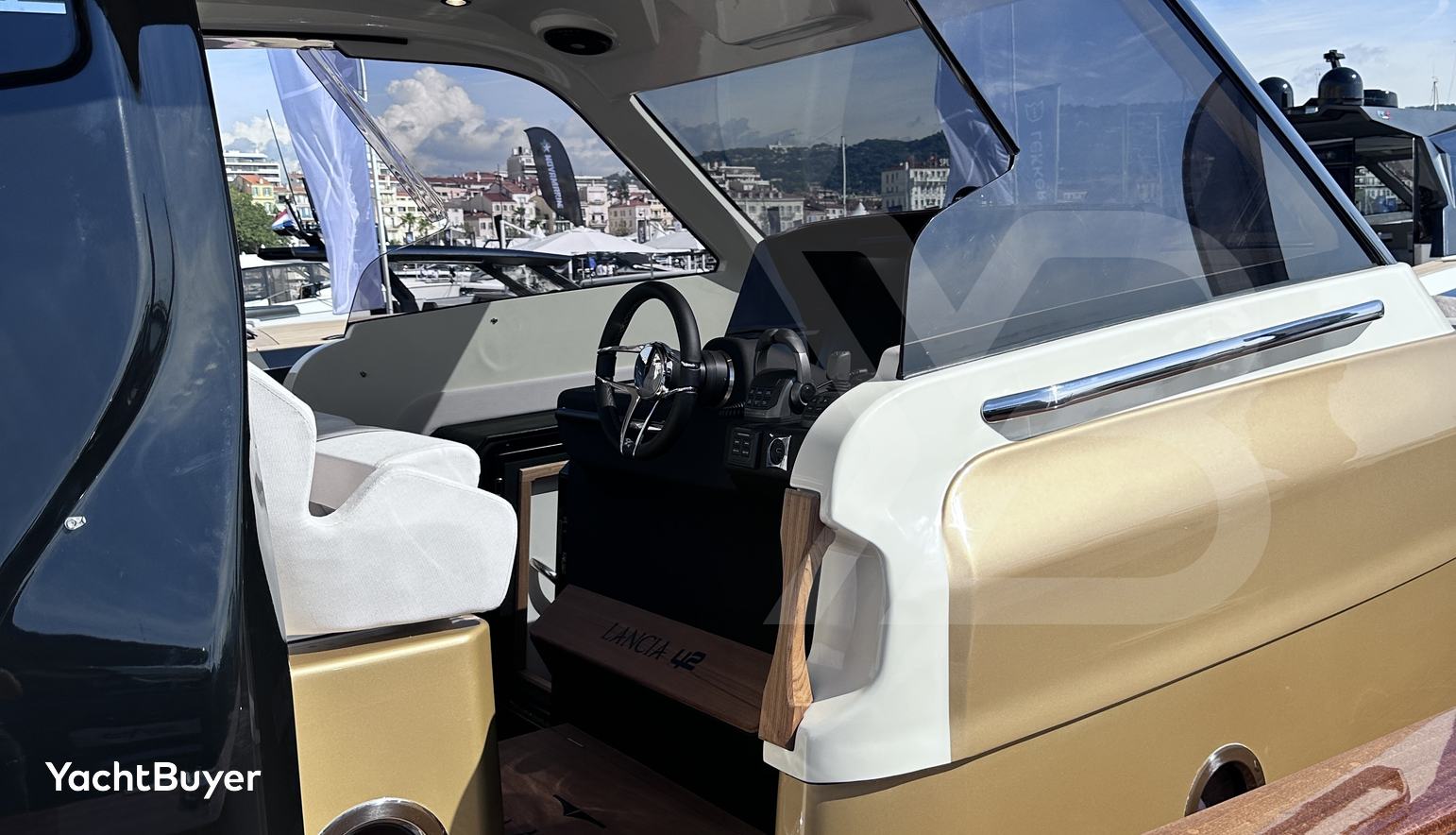 2026 Lancia Aprea 42