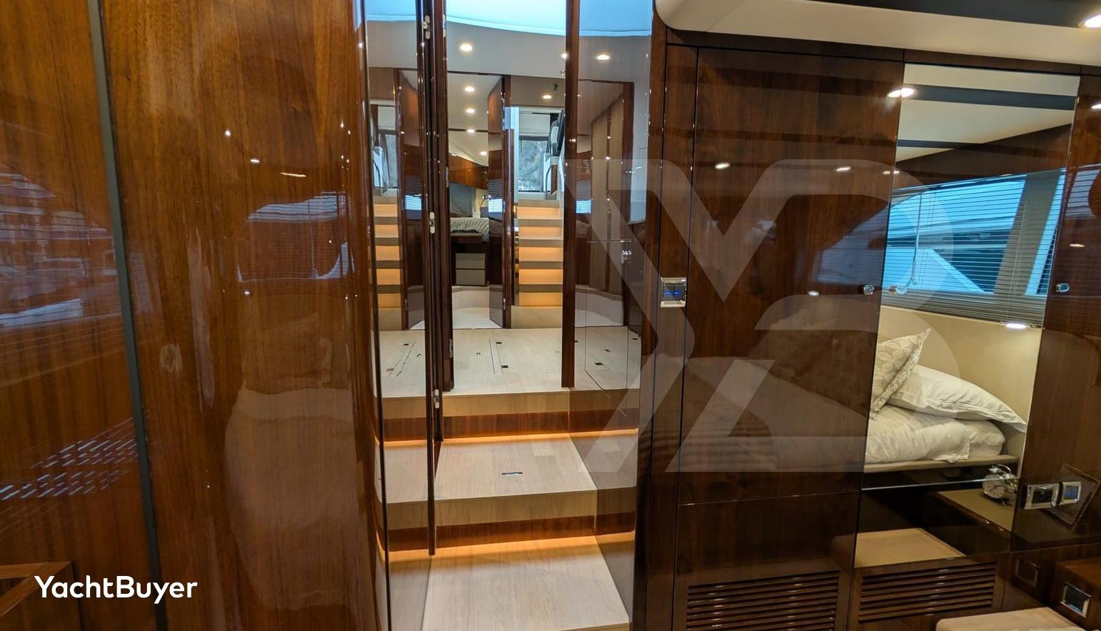 Tender Garage & Hi/Lo Swimplatform