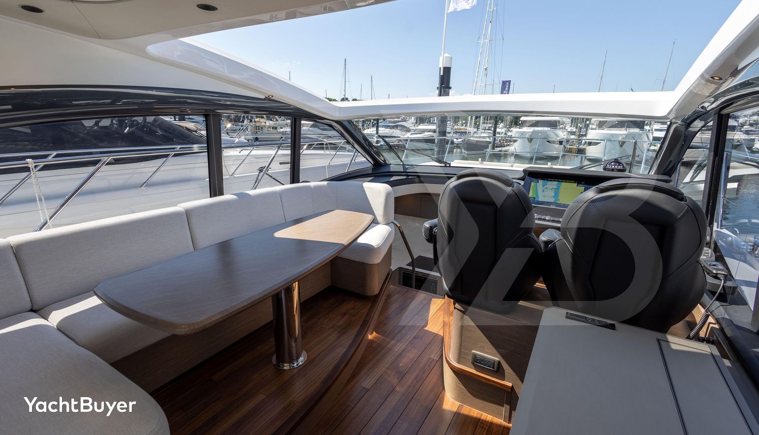 3 CABIN DECK VERSION