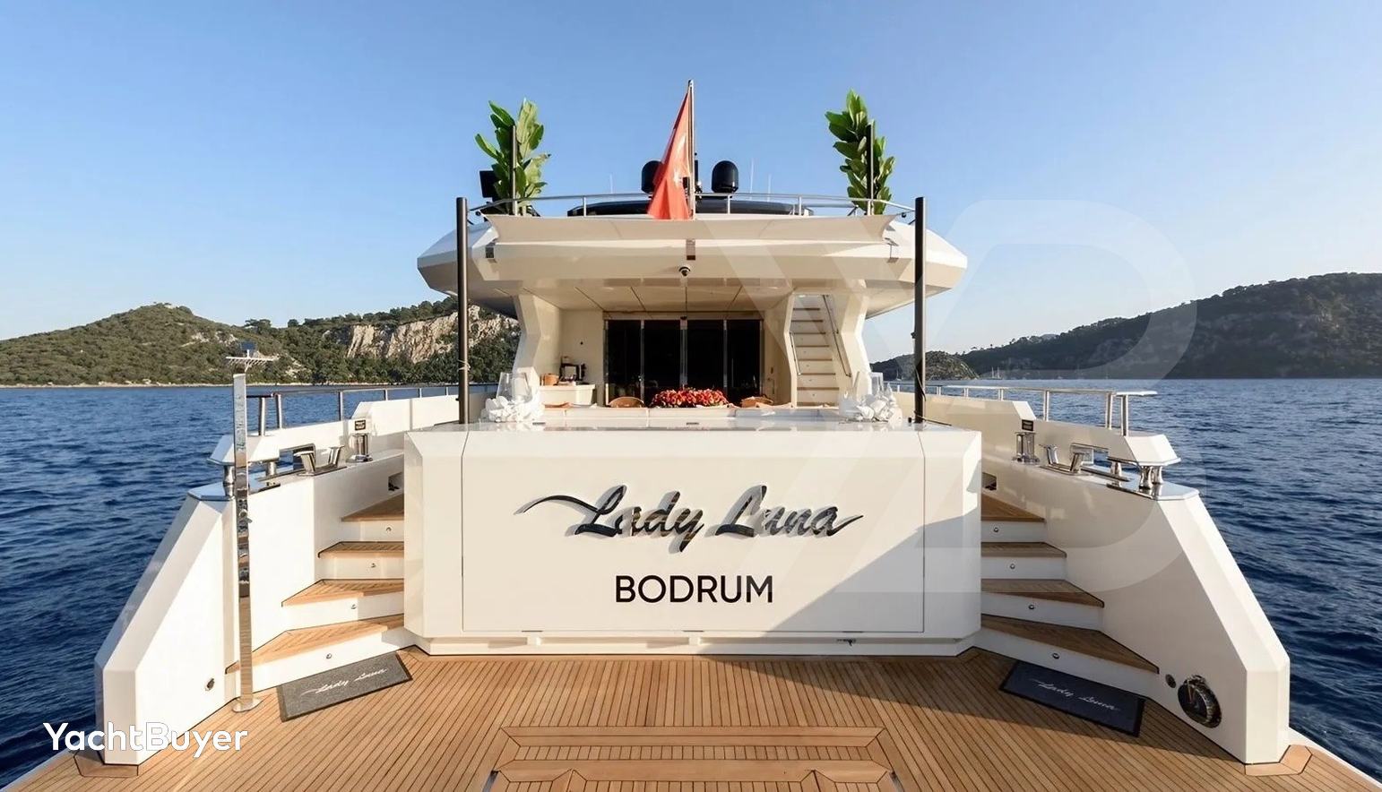 LADY LUNA