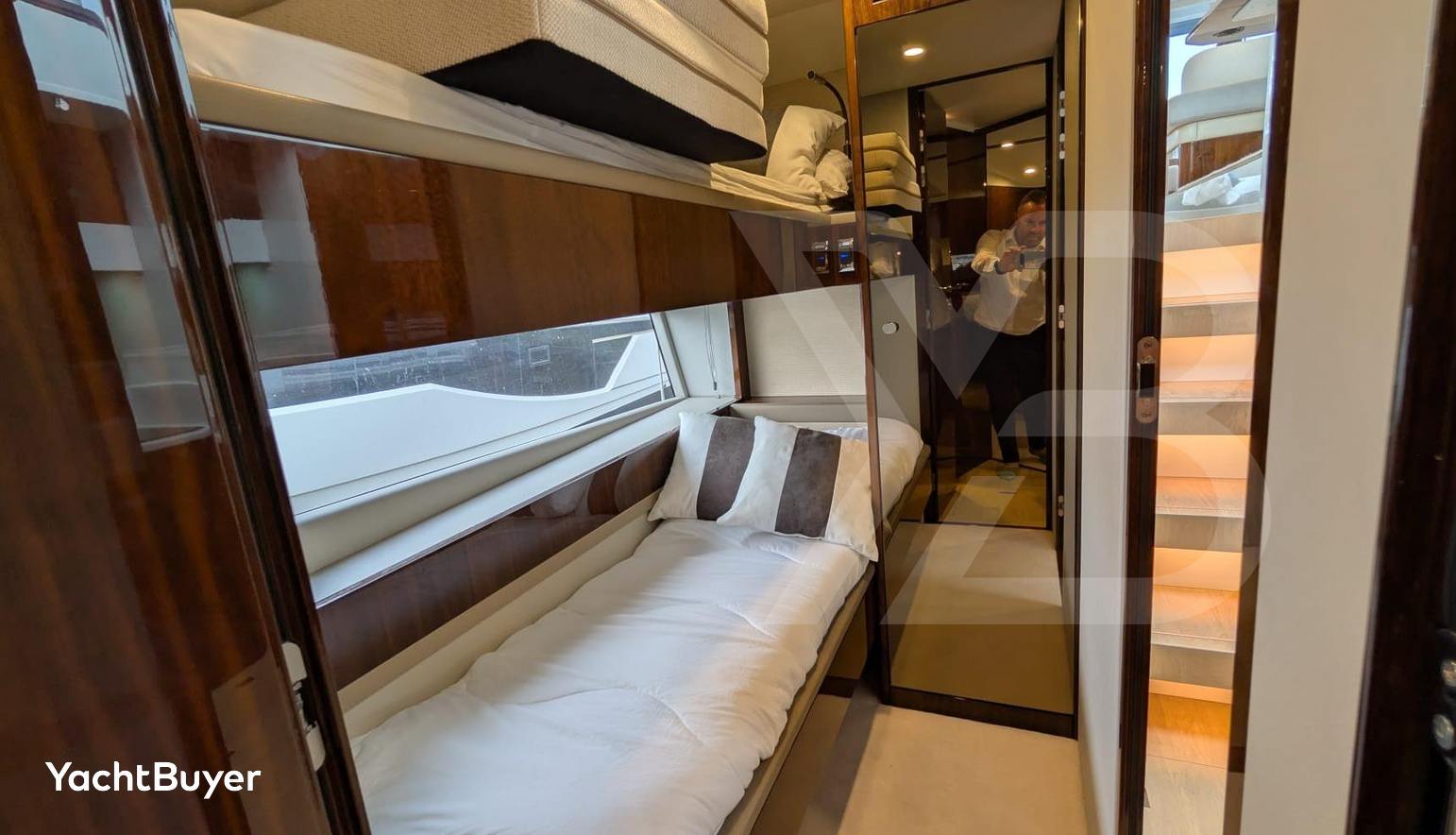 Tender Garage & Hi/Lo Swimplatform