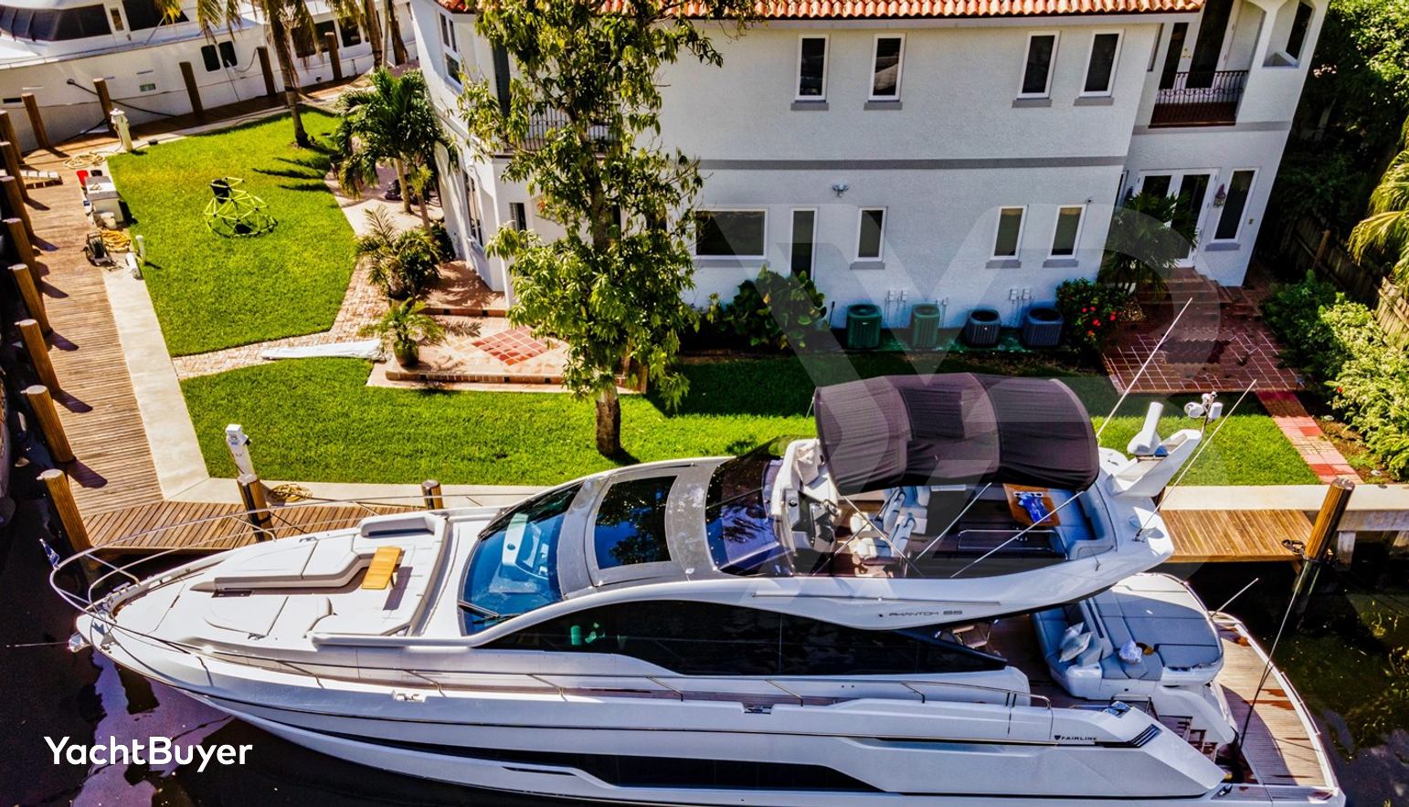 FAIRLINE PHANTOM