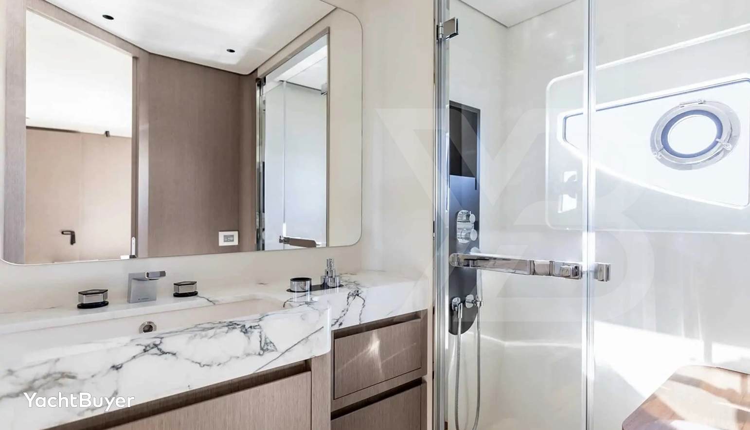 AZIMUT GRANDE 26 M