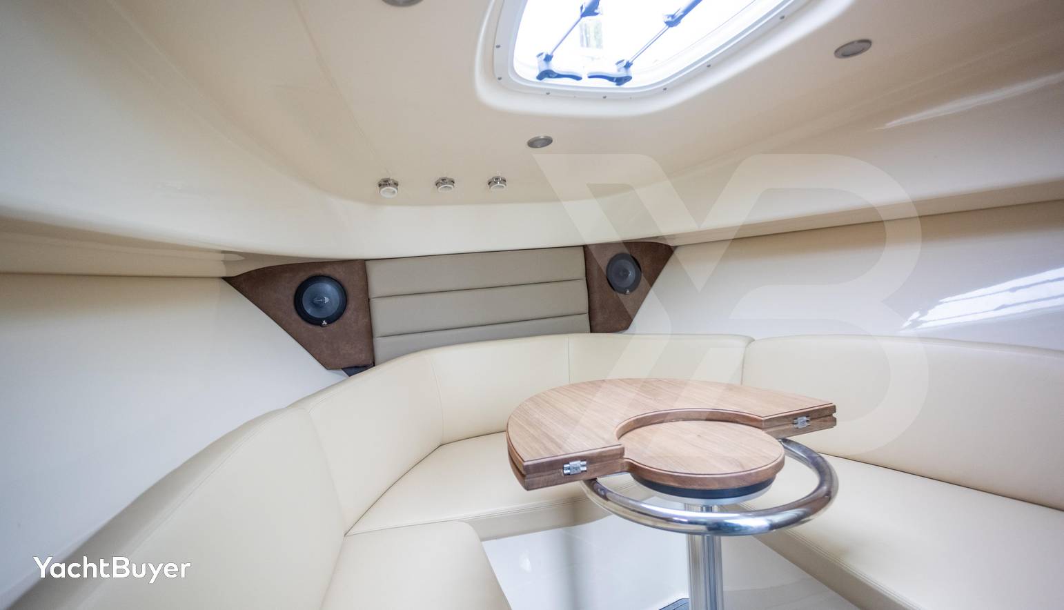 Boston Whaler 285