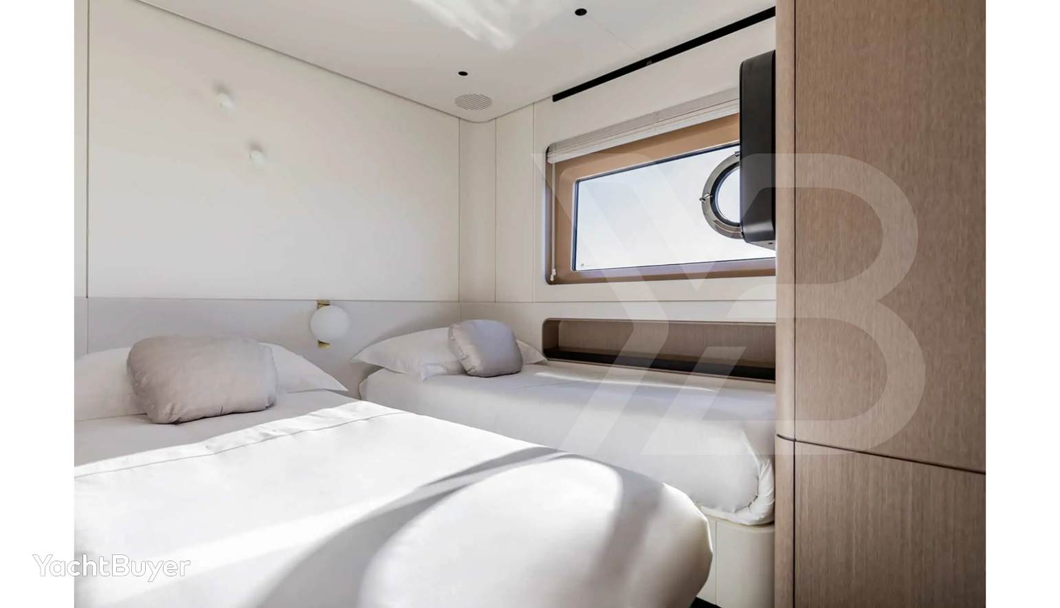 AZIMUT GRANDE 26 M