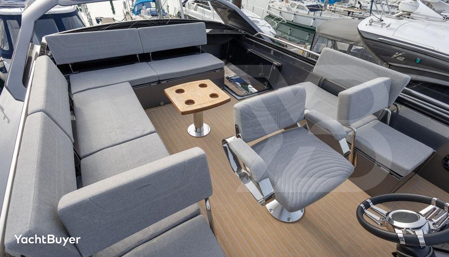 Galeon 510 SKY