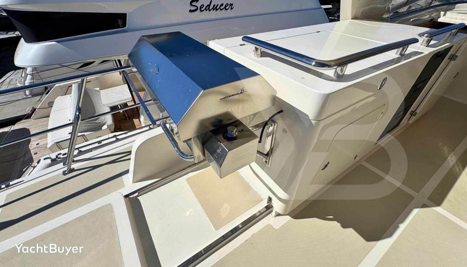 Latitude 20