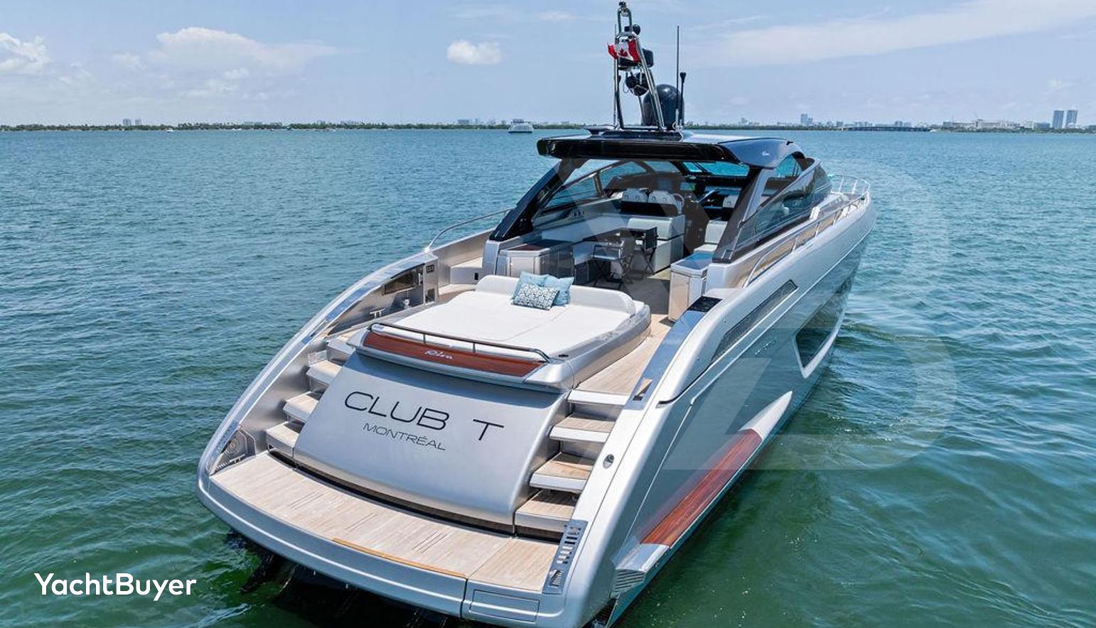 CLUB T