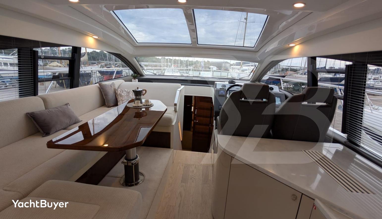 Tender Garage & Hi/Lo Swimplatform