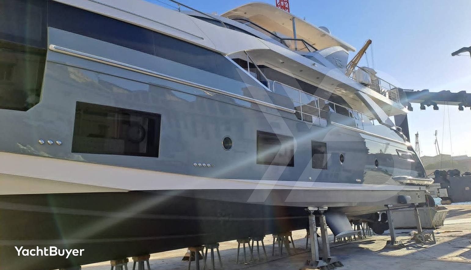 AZIMUT GRANDE 27 METRI  2020