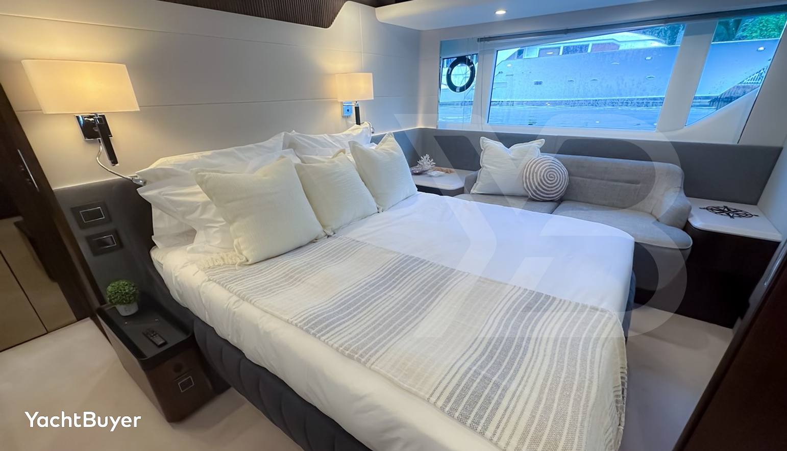 FAIRLINE PHANTOM