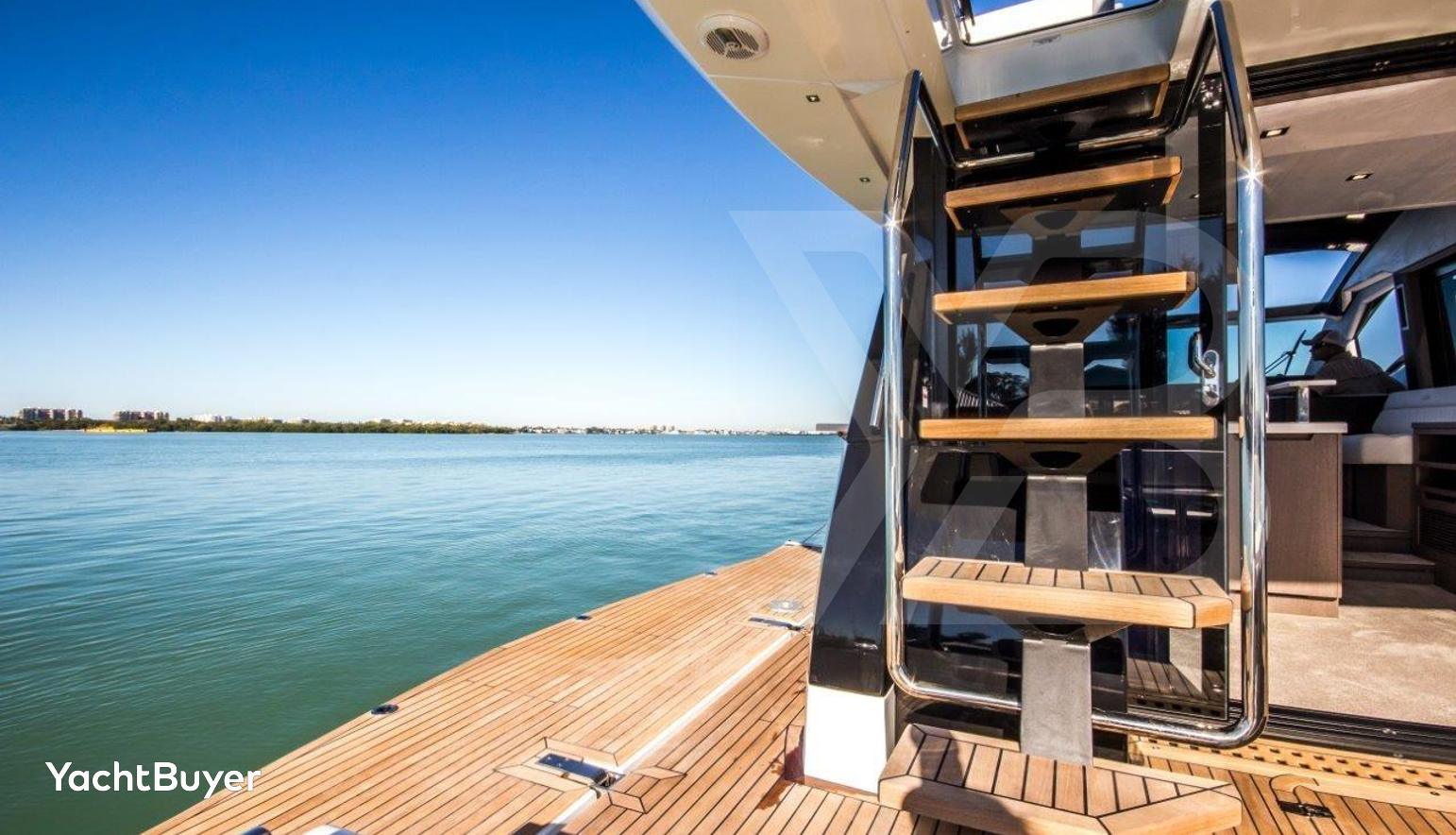 Galeon 510 SKY