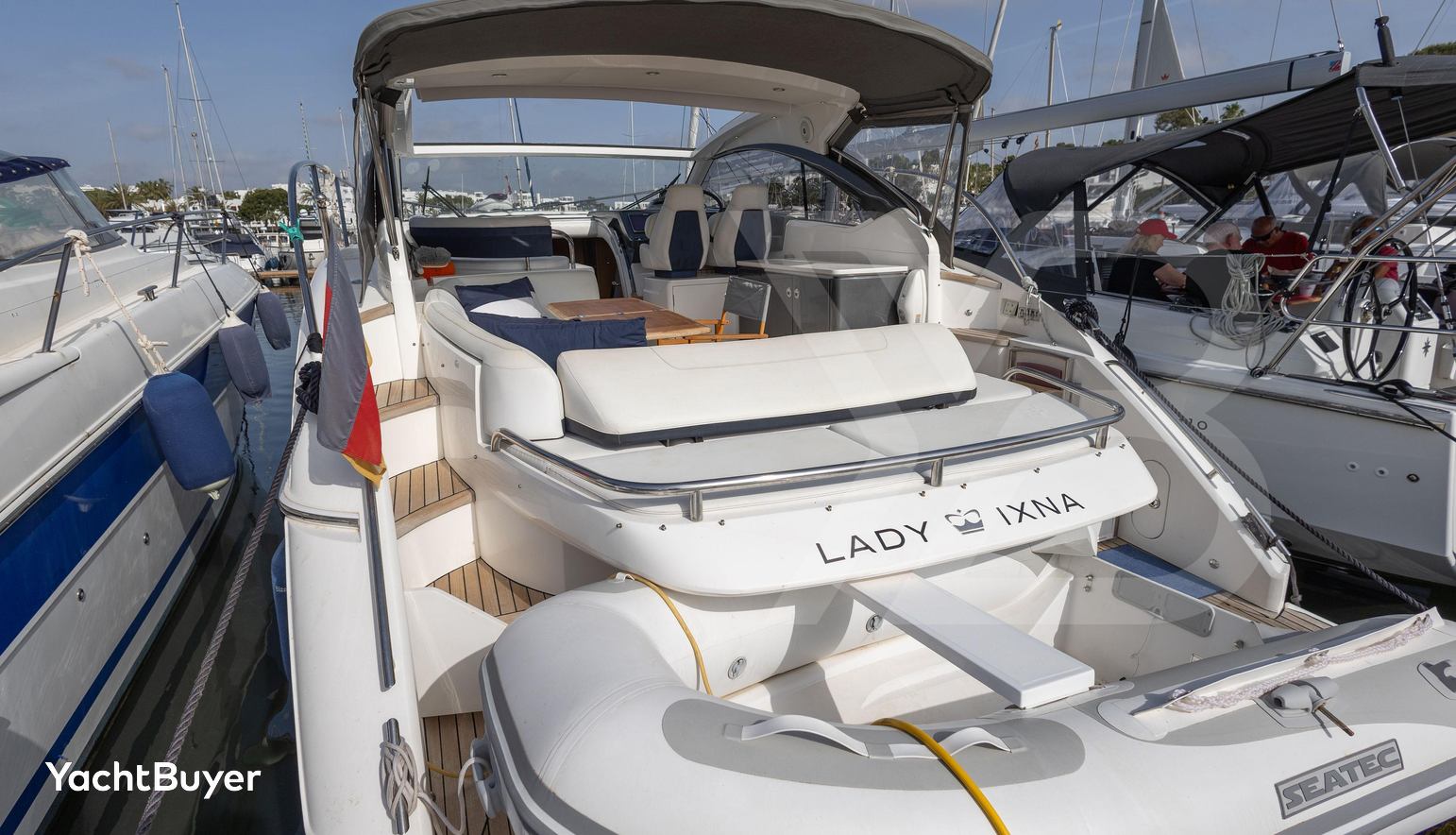 Lady IXNA