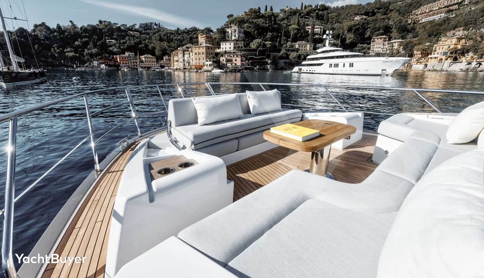 AZIMUT 60 FLY