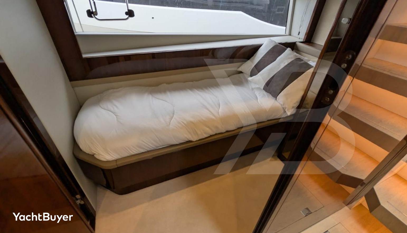 Tender Garage & Hi/Lo Swimplatform