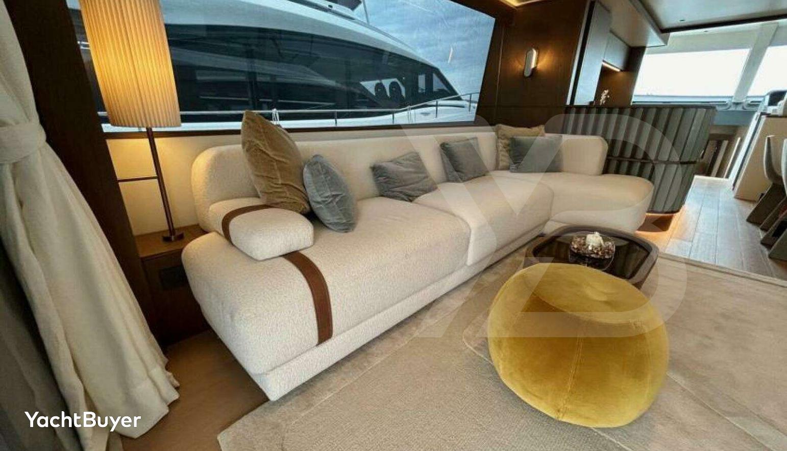 Azimut 72 Fly