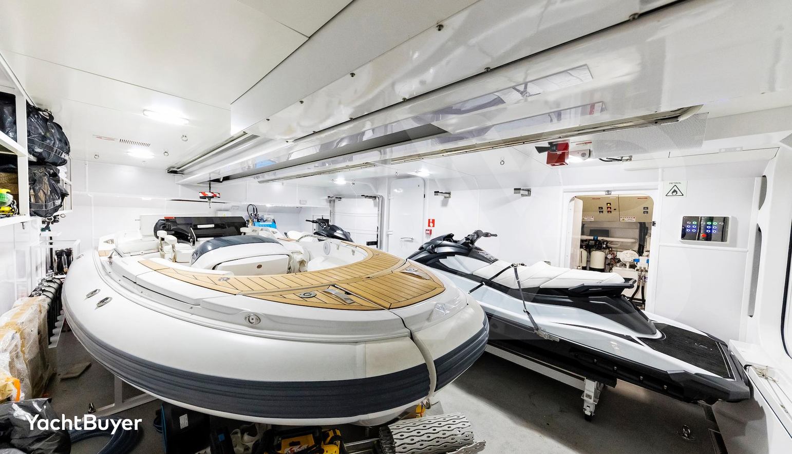 CONRAD C144S HULL #4