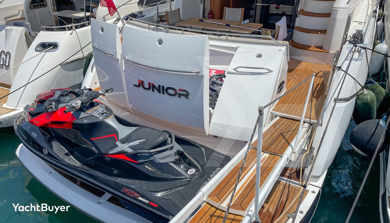 JUNIOR