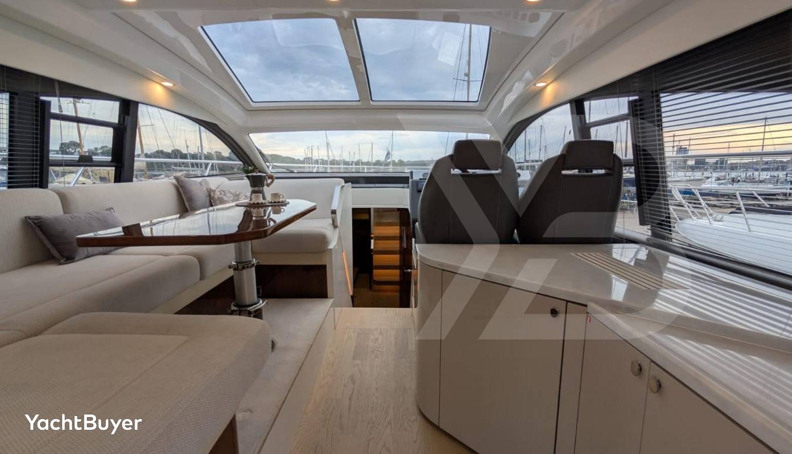 Tender Garage & Hi/Lo Swimplatform