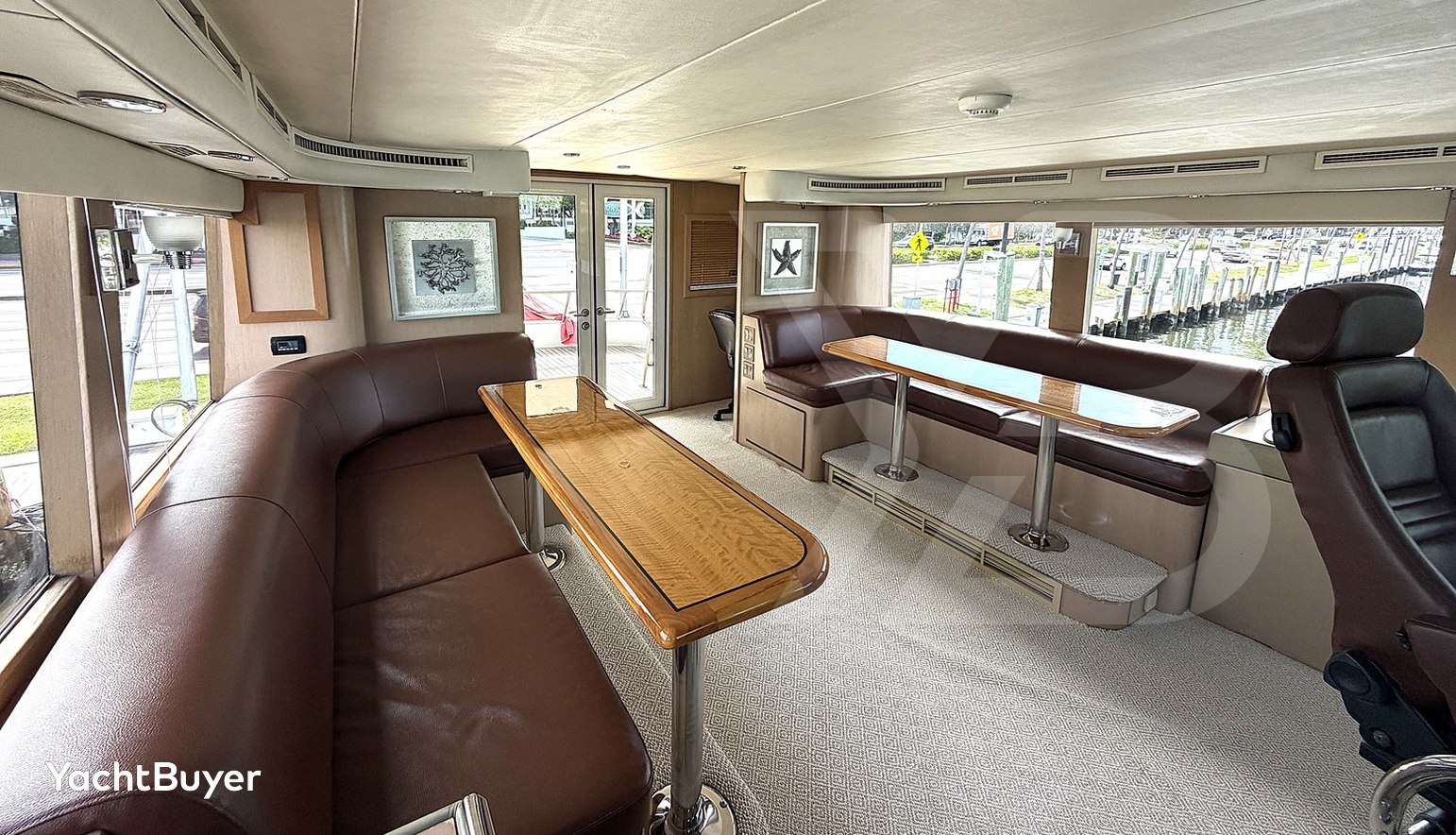 Hatteras 92'