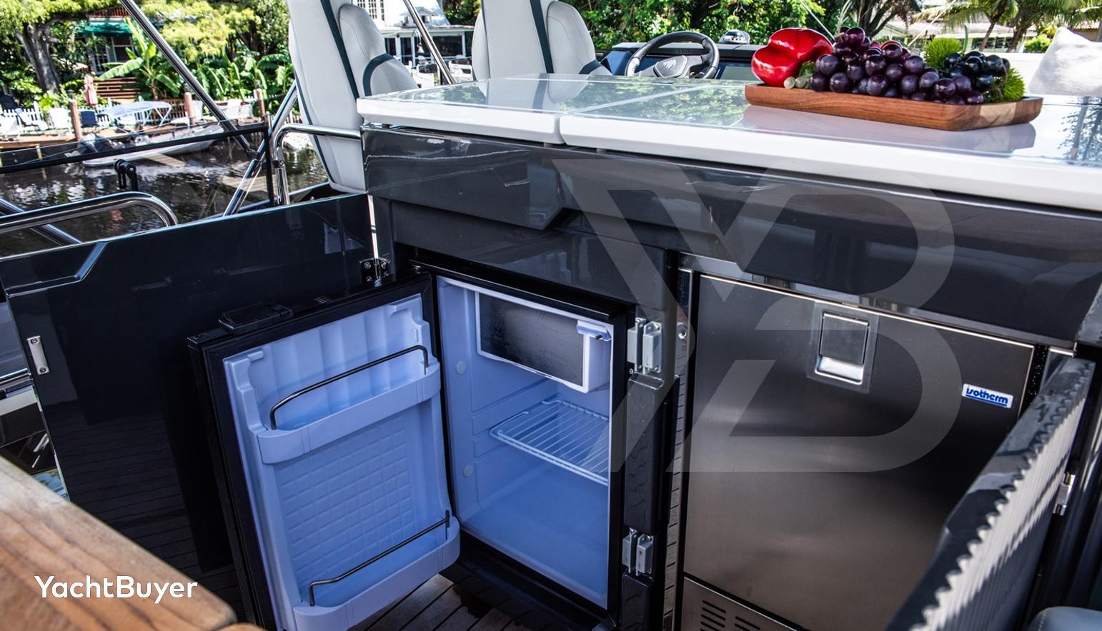 FAIRLINE PHANTOM