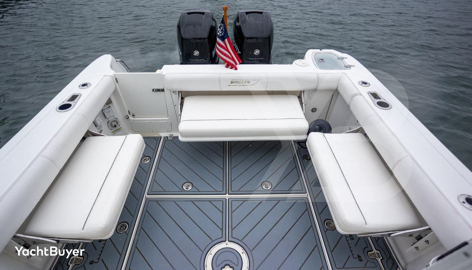 Boston Whaler 285