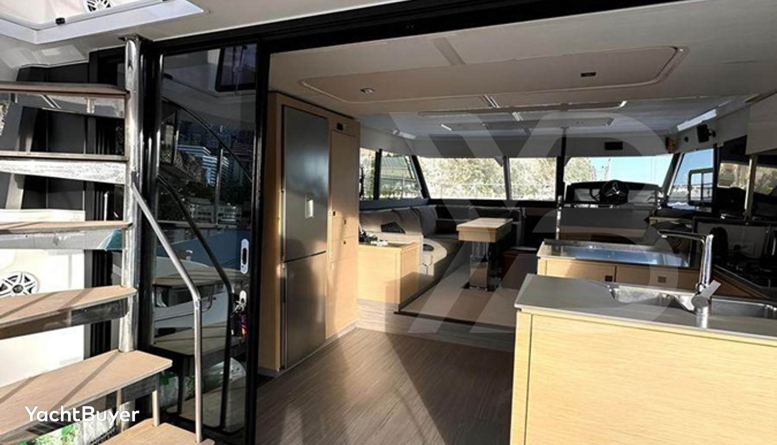 FOUNTAINE PAJOT MY6