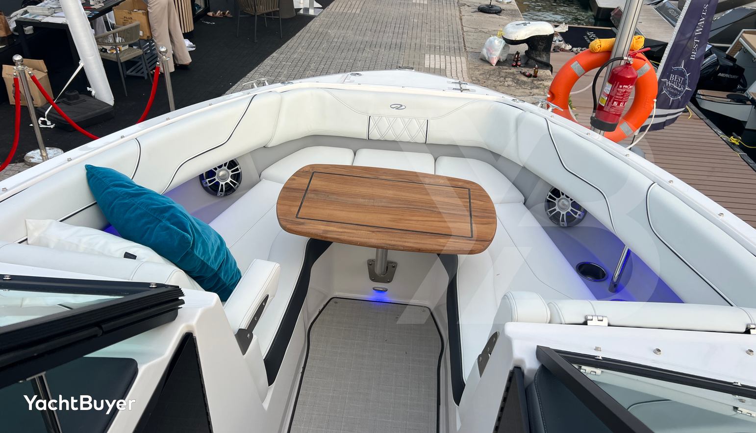 PALMA BOAT SHOW ANGEBOT - SIE SPAREN ÜBER 44.000€ , Regal LS6