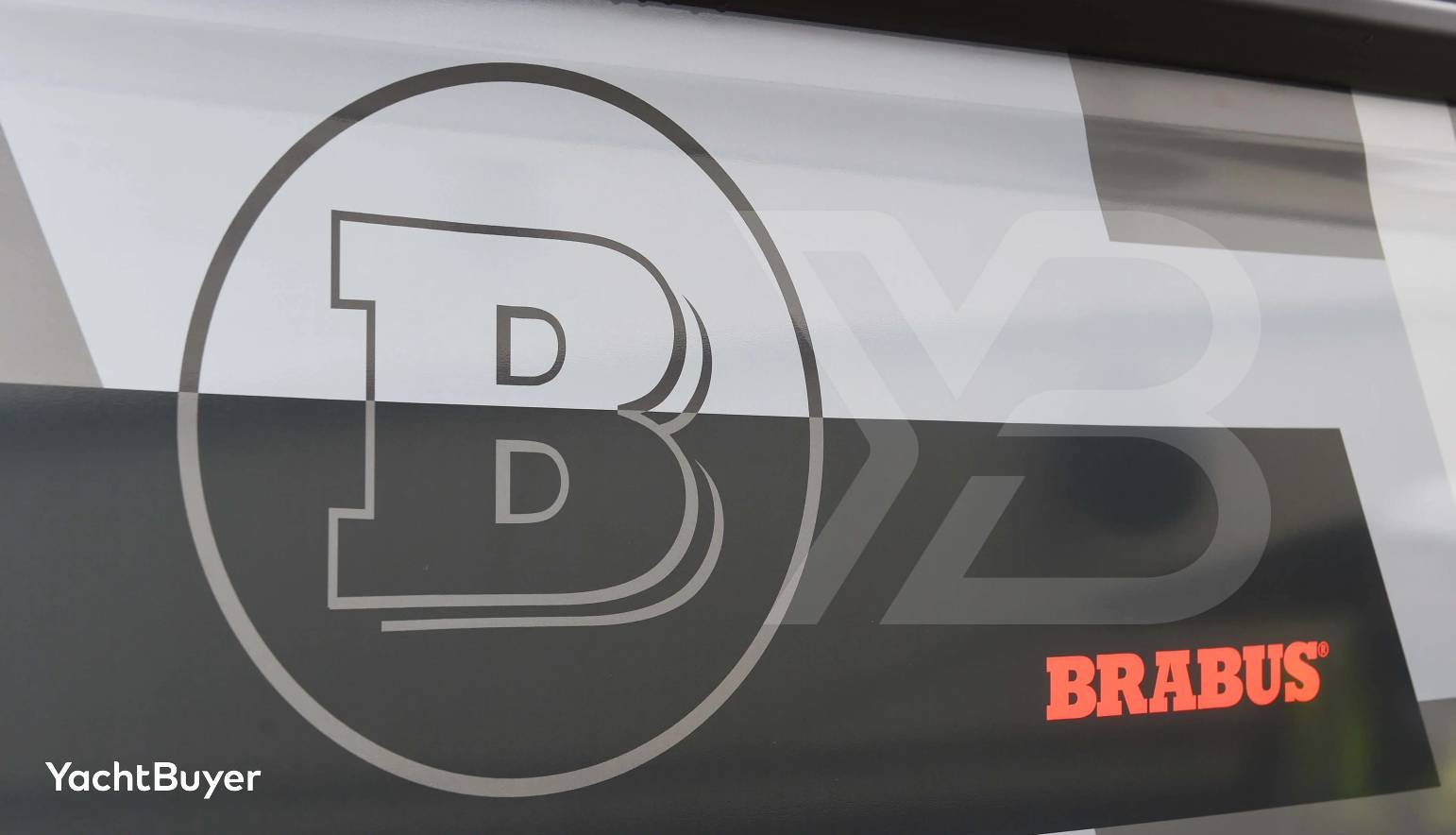 Brabus Shadow 900 Sun Top