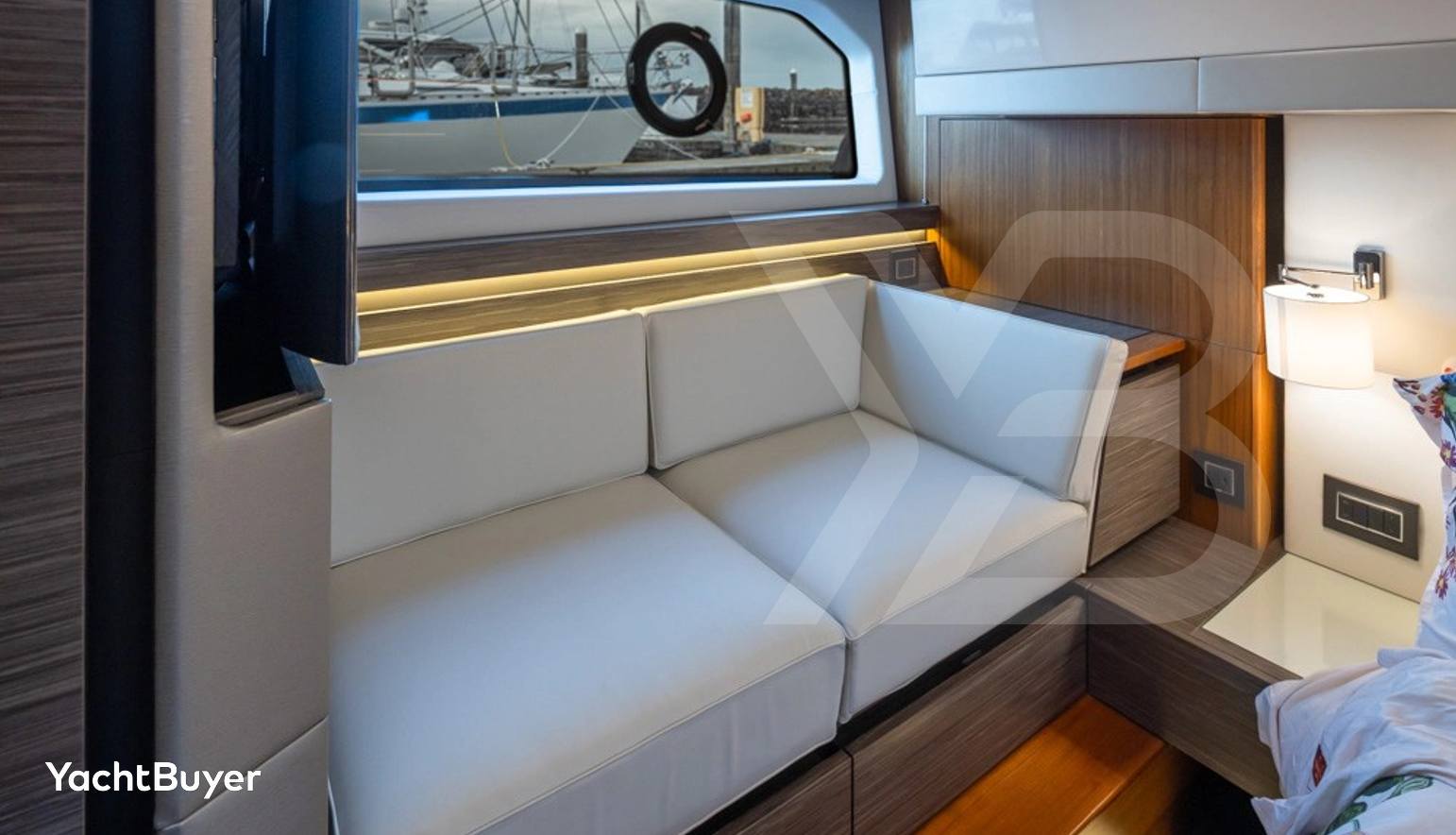 TIARA C49 COUPE
