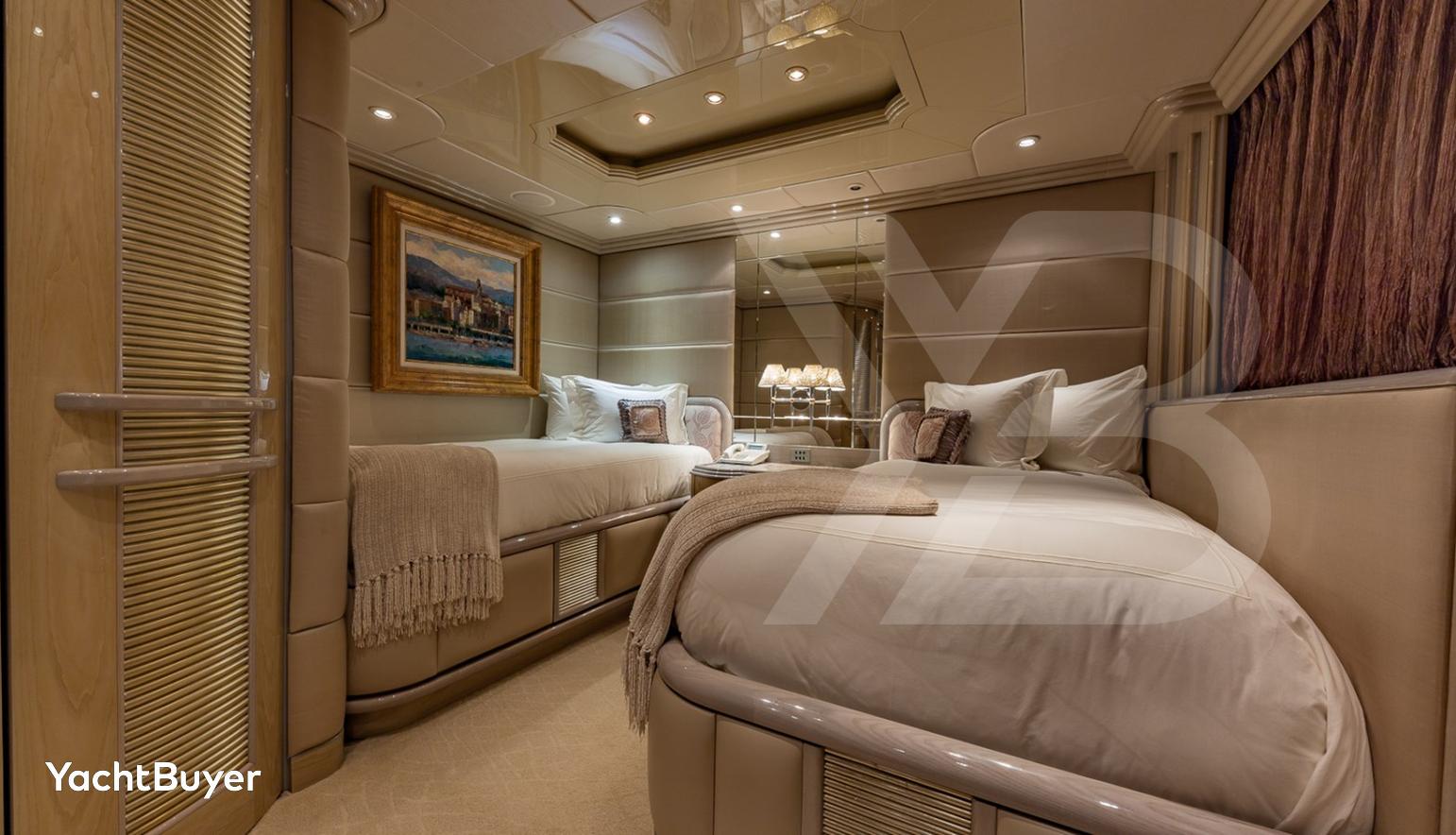 I LOVE THIS BOAT