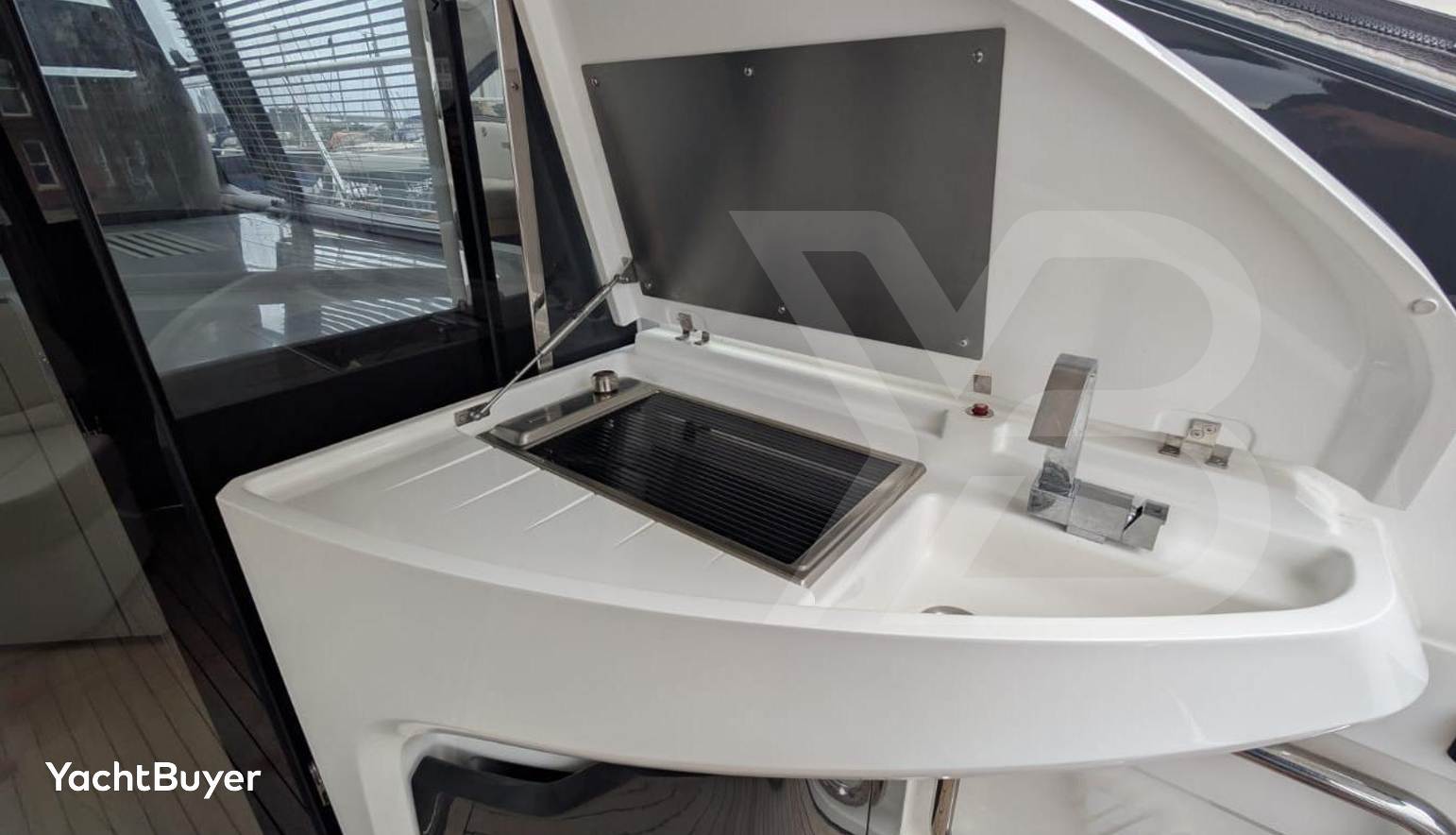 Tender Garage & Hi/Lo Swimplatform